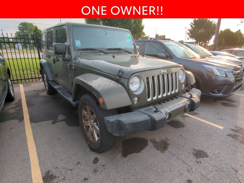 Used 2016 Jeep Wrangler Unlimited Sahara w/ Connectivity Group AWD/4WD image 3