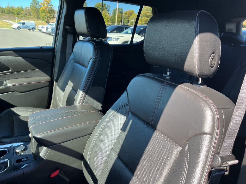 Used 2023 Chevrolet Traverse RS AWD/4WD image 12