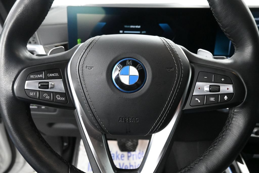 Used 2025 BMW X5 xDrive50e AWD/4WD image 27
