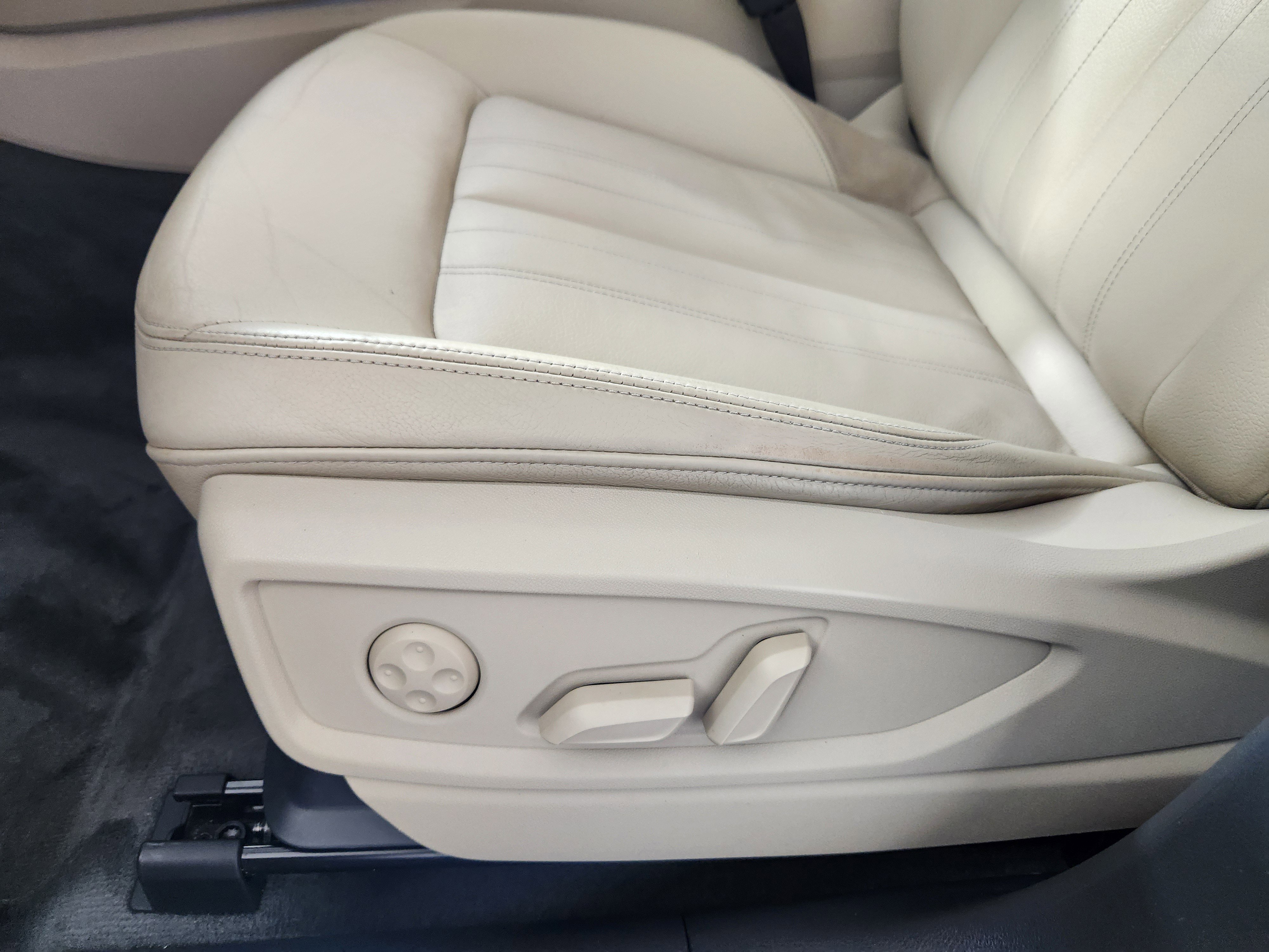 Used 2019 Audi Q5 2.0T Premium w/ Convenience Package AWD/4WD image 13
