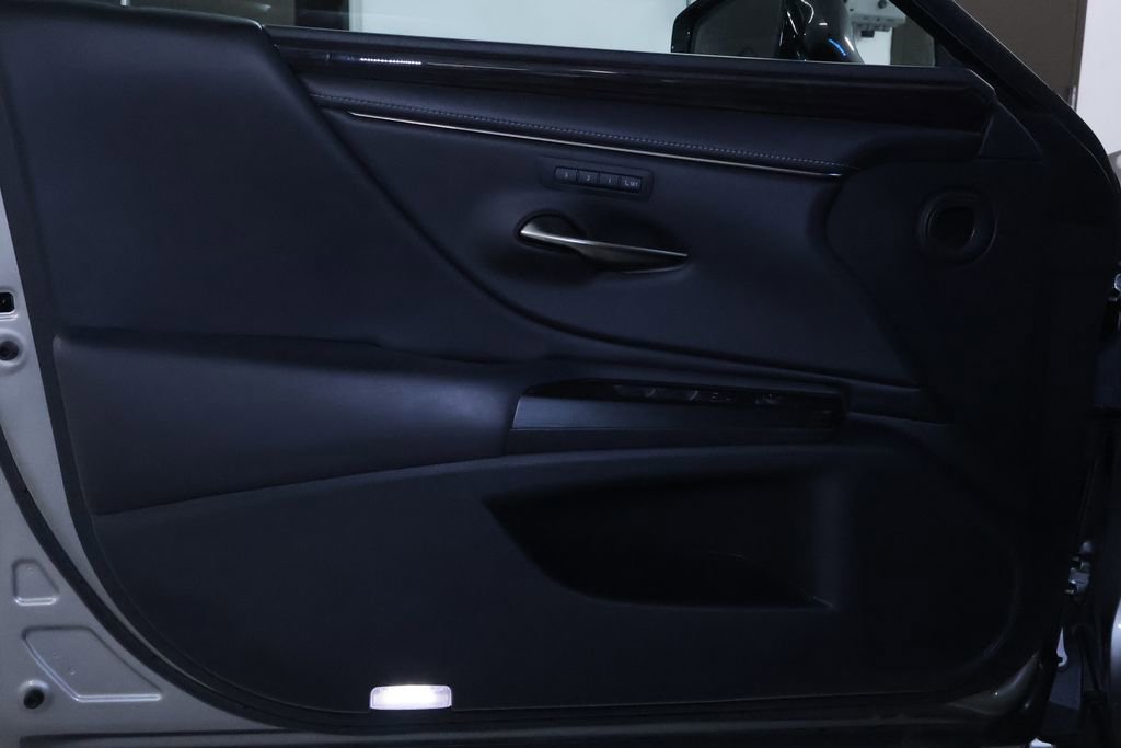 Used 2019 Lexus ES 350 w/ Premium Package image 12