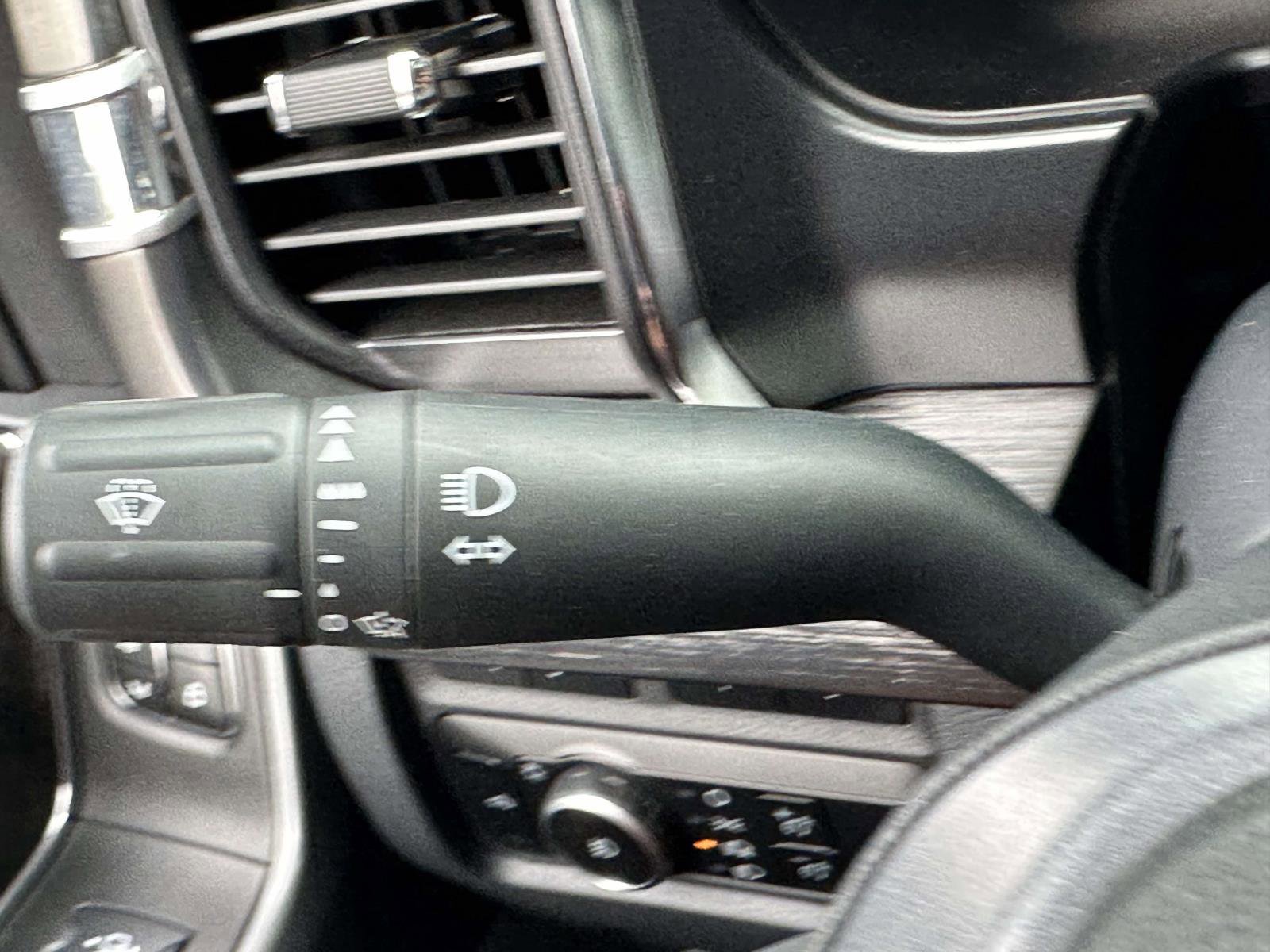 Used 2023 Ford F250 Lariat w/ Lariat Ultimate Package image 31