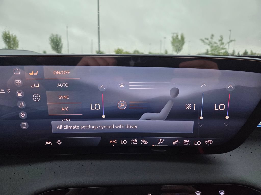 New 2026 Buick Enclave Avenir w/ Super Cruise Package AWD/4WD image 23