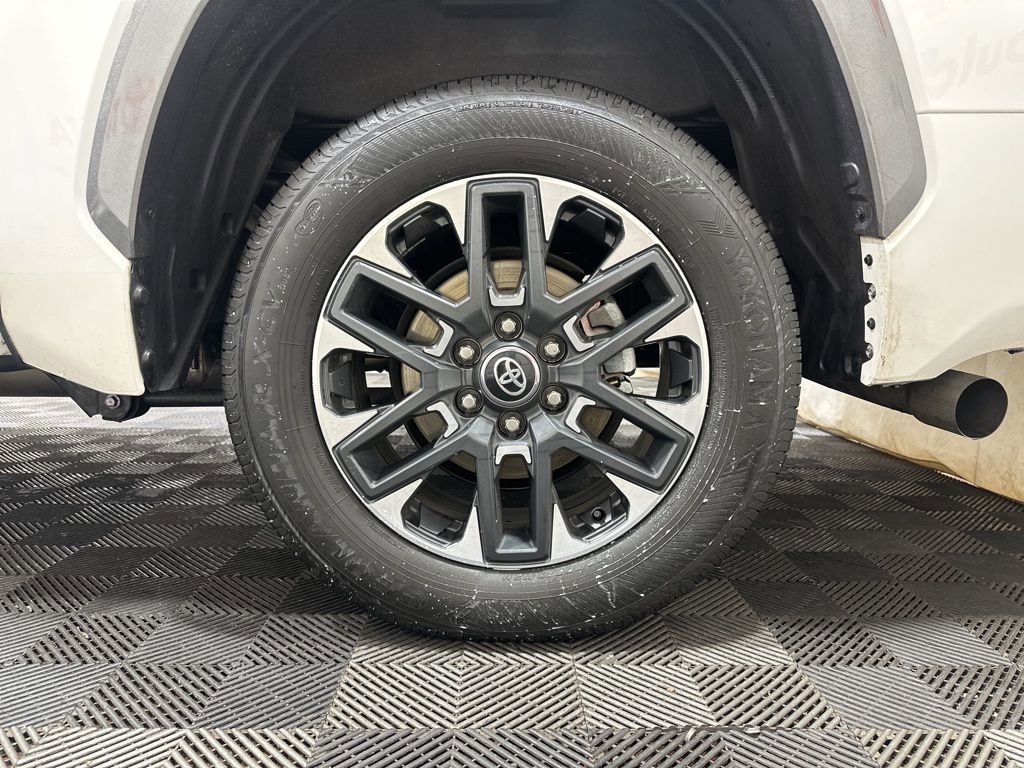 Used 2025 Toyota Tundra Limited image 25