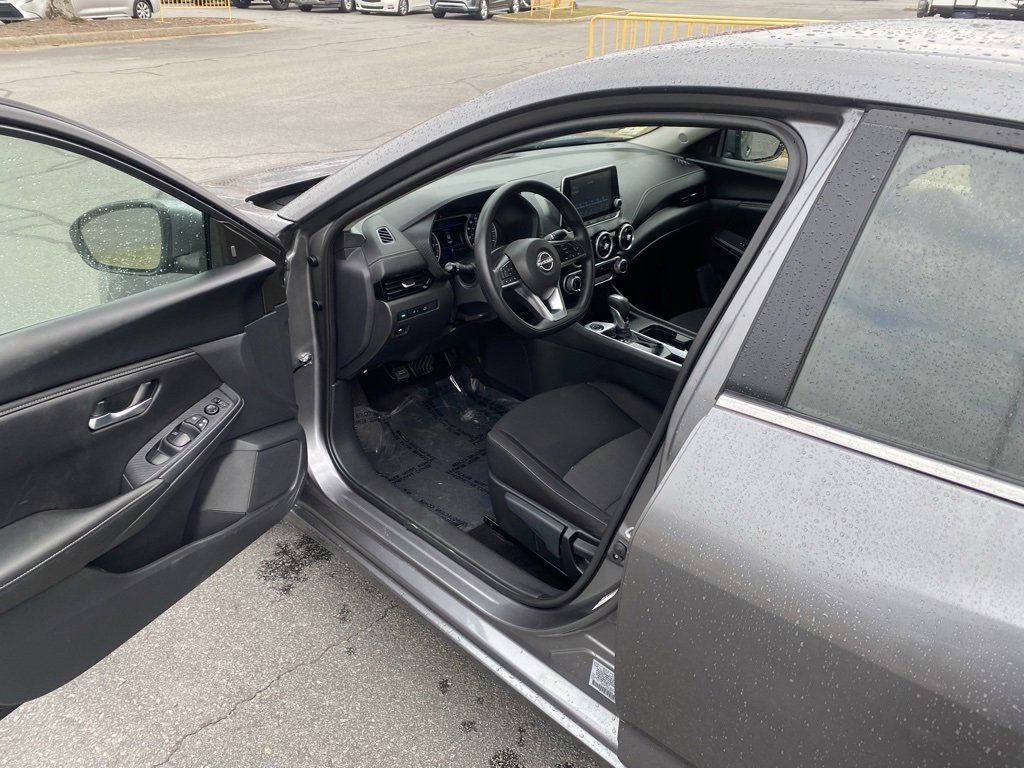 Used 2024 Nissan Sentra SV image 10