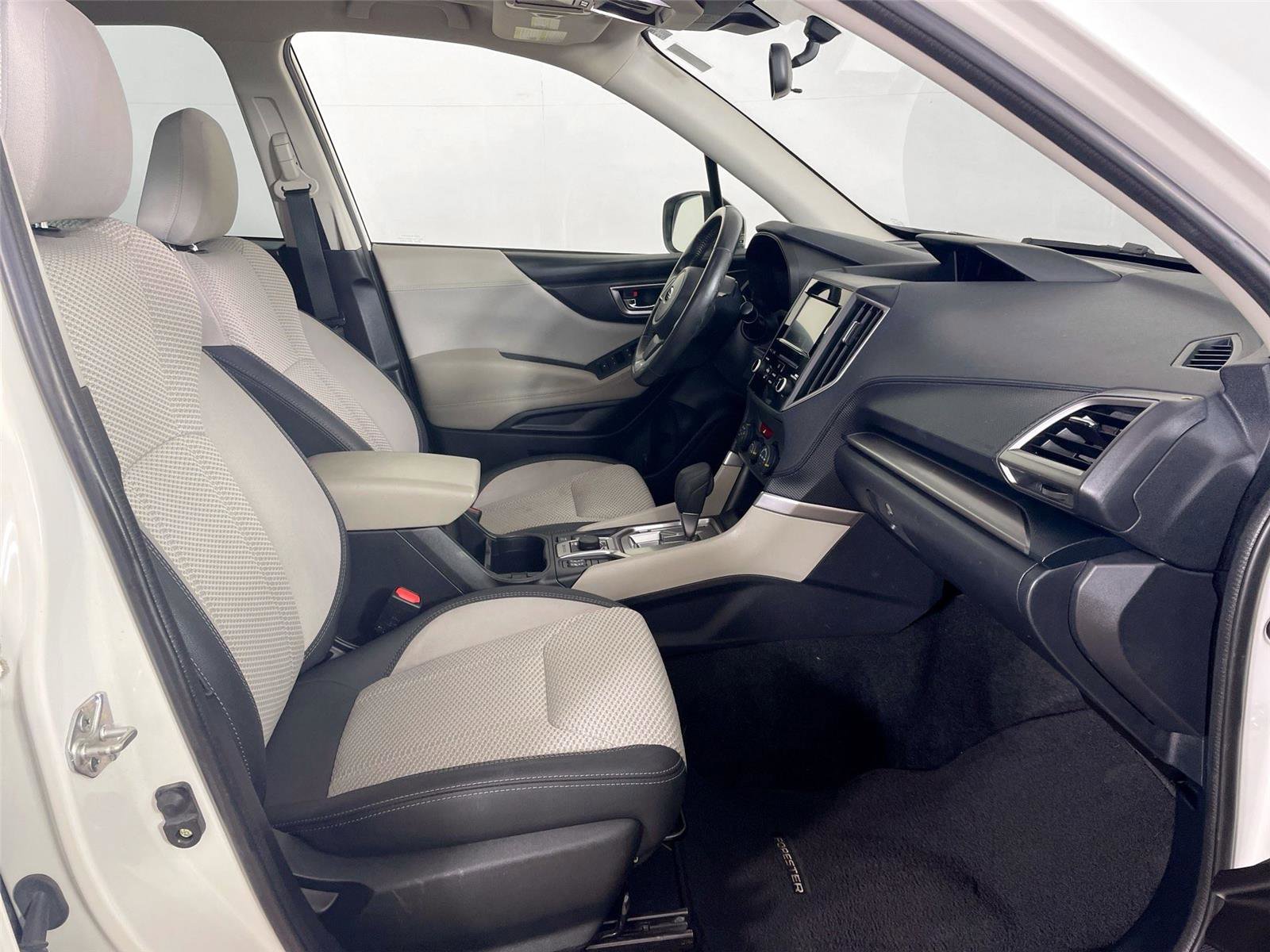 Used 2023 Subaru Forester Premium AWD/4WD image 27