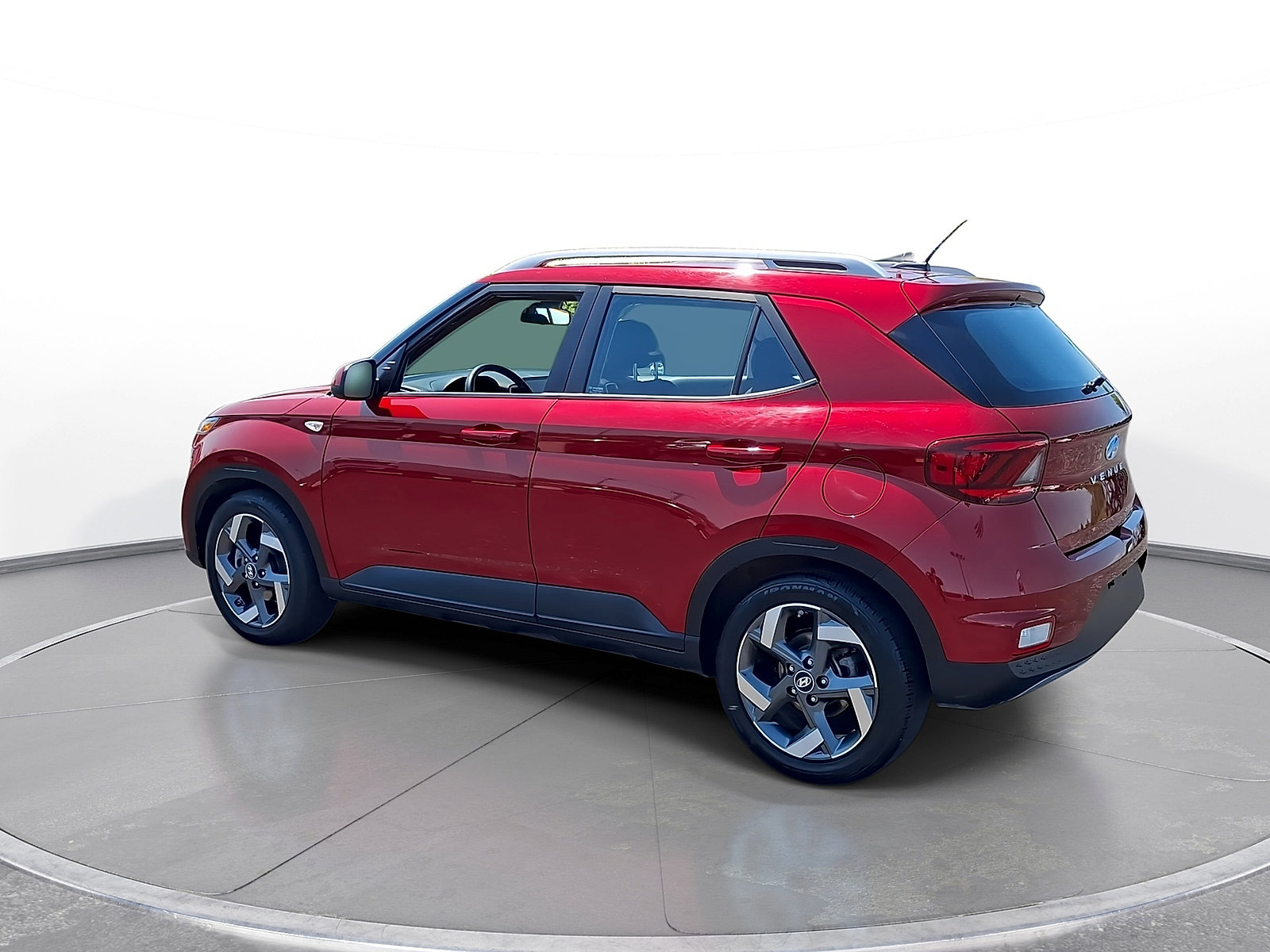 Used 2024 Hyundai Venue SEL FWD image 6