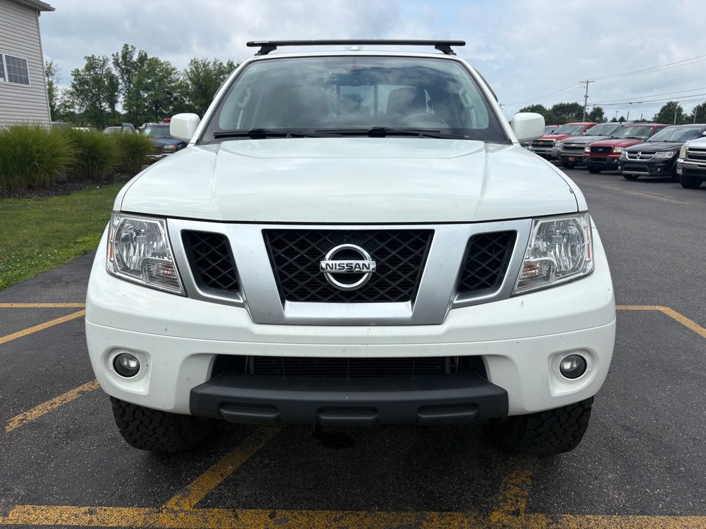 Used 2016 Nissan Frontier PRO-4X AWD/4WD image 3