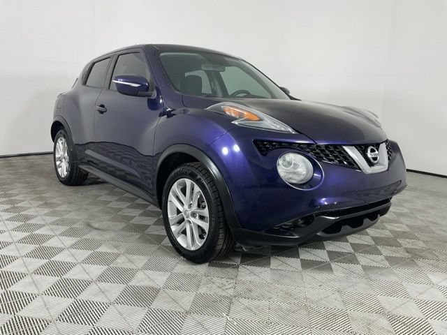 Used 2015 Nissan Juke S FWD image 12