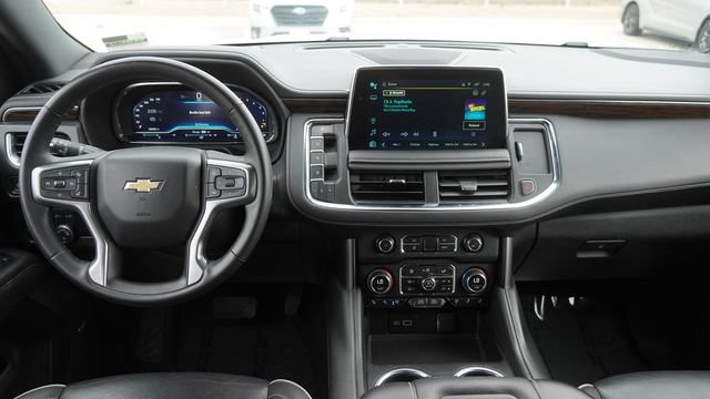 Used 2024 Chevrolet Suburban Premier AWD/4WD image 15