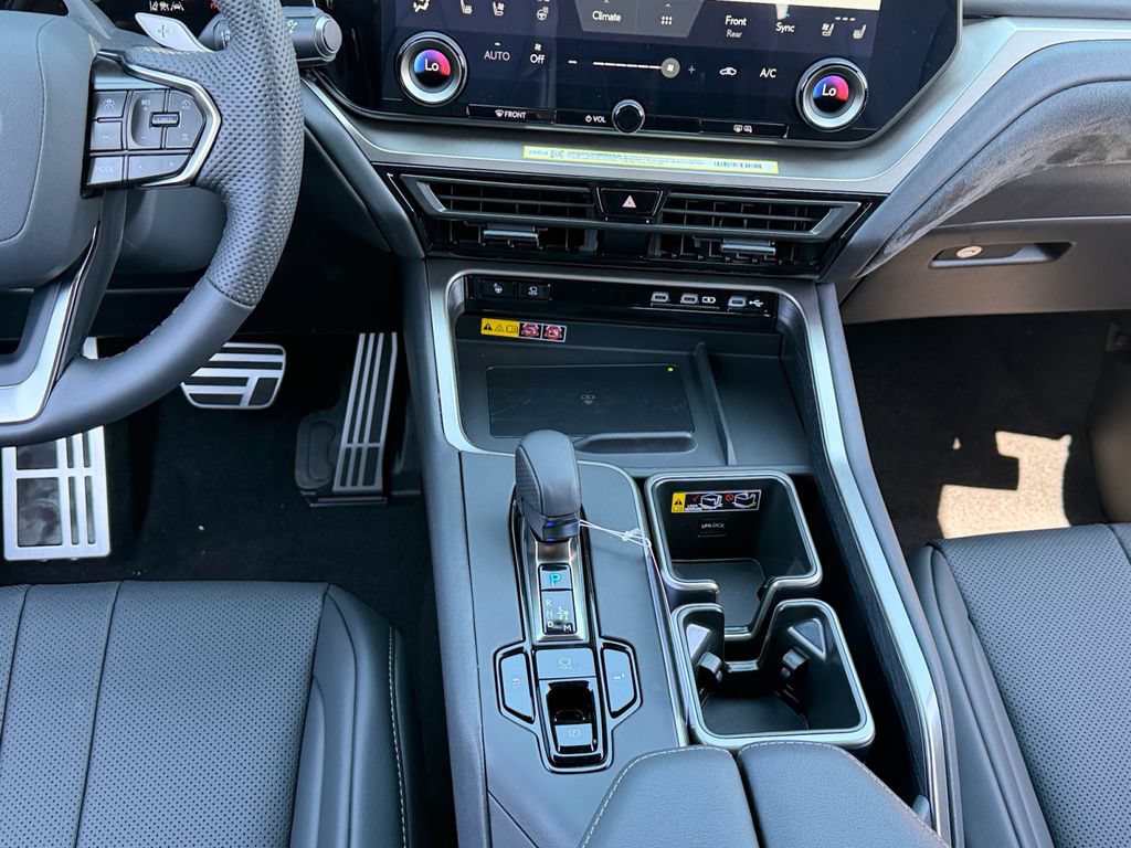 New 2026 Lexus TX 500h AWD image 11