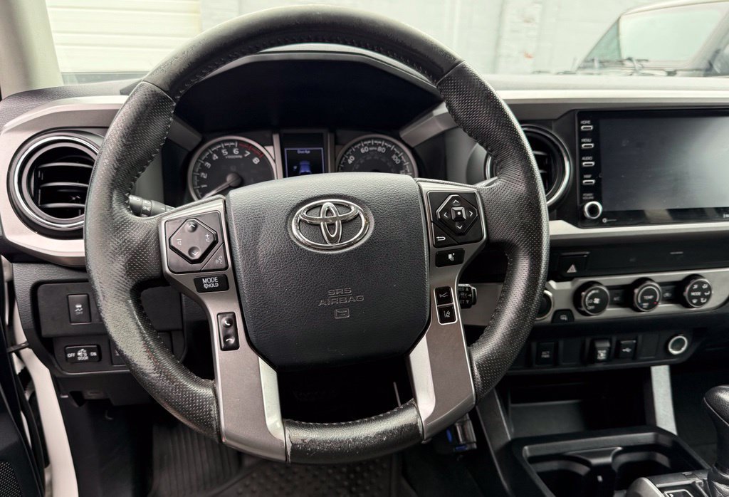 Used 2020 Toyota Tacoma SR5 w/ Blackout Package AWD/4WD image 29