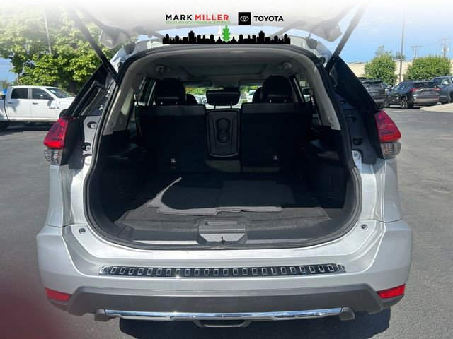 Used 2017 Nissan Rogue SL w/ SL Premium Package AWD/4WD image 18