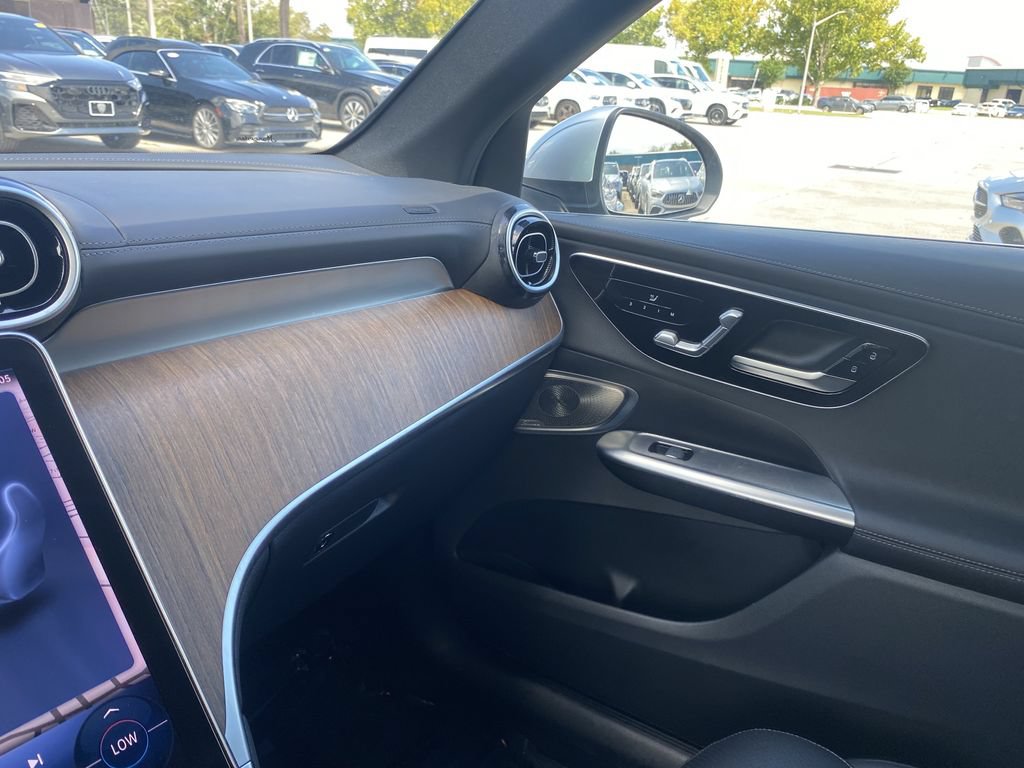 Used 2023 Mercedes-Benz GLC 300 w/ AMG Line image 4