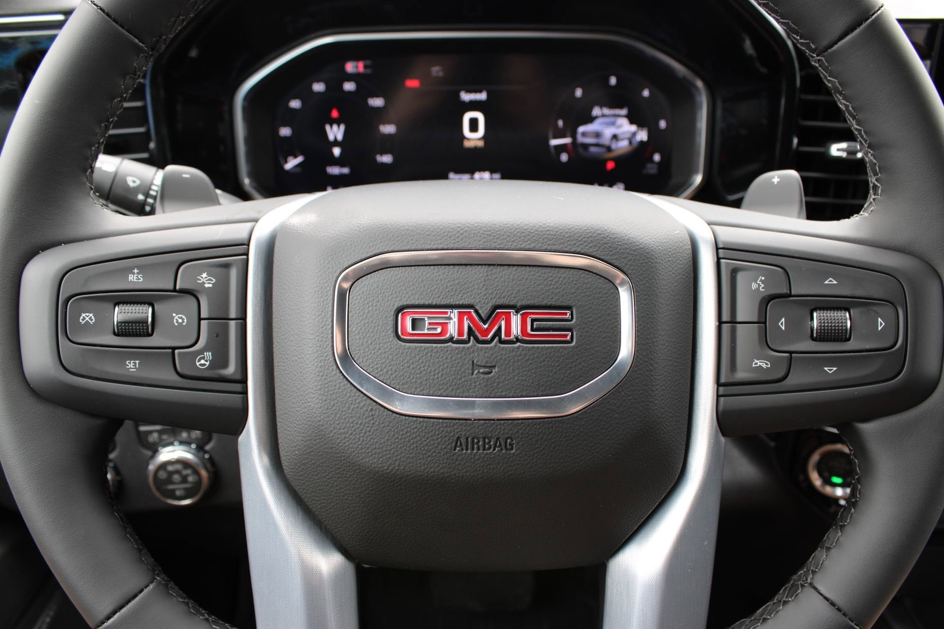 New 2026 GMC Sierra 1500 SLT w/ SLT Premium Plus Package AWD/4WD image 32