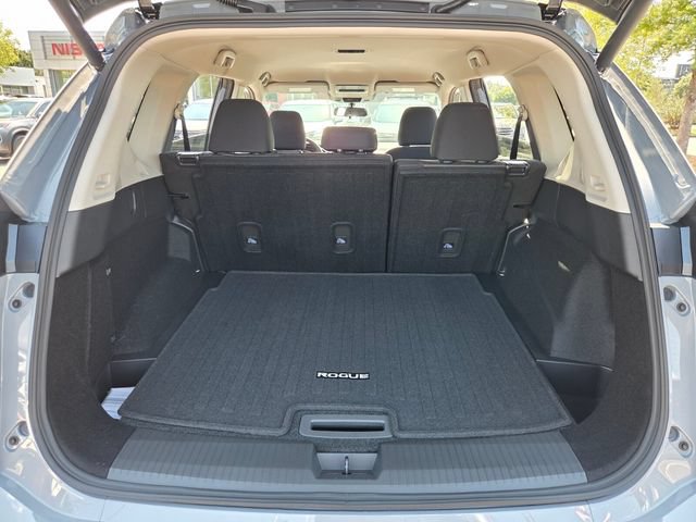 New 2026 Nissan Rogue SV FWD image 13