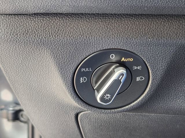 Used 2021 Volkswagen Jetta R-Line w/ R-Line Cold Weather Package image 30