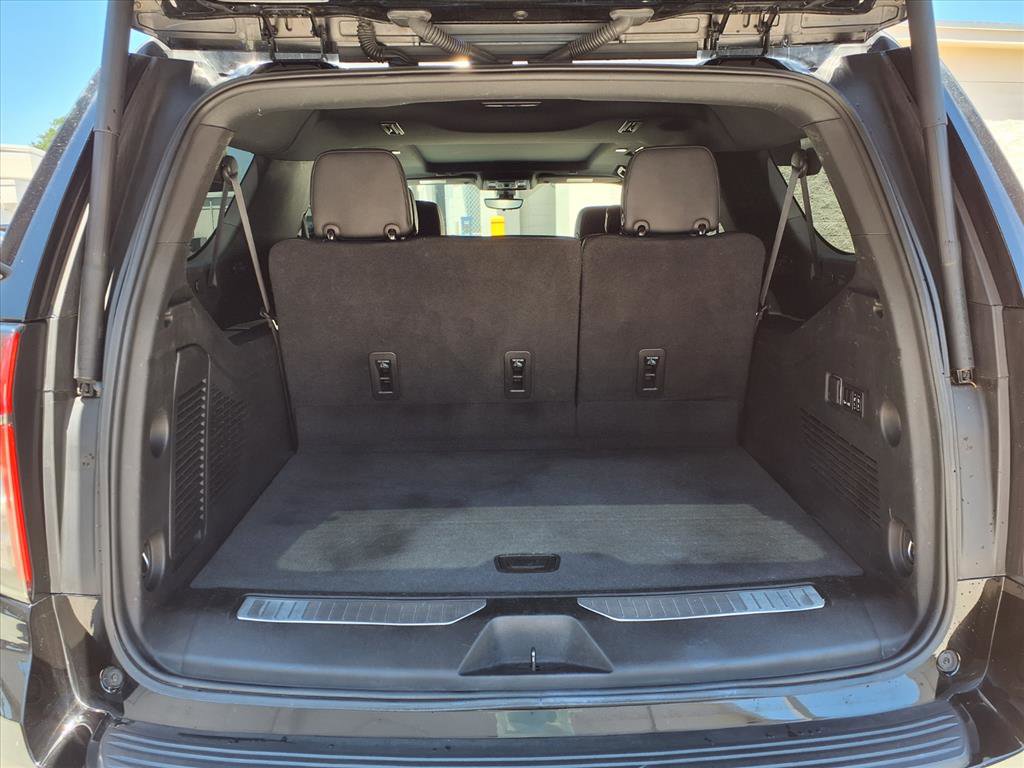 Used 2022 Chevrolet Suburban Premier AWD/4WD image 17