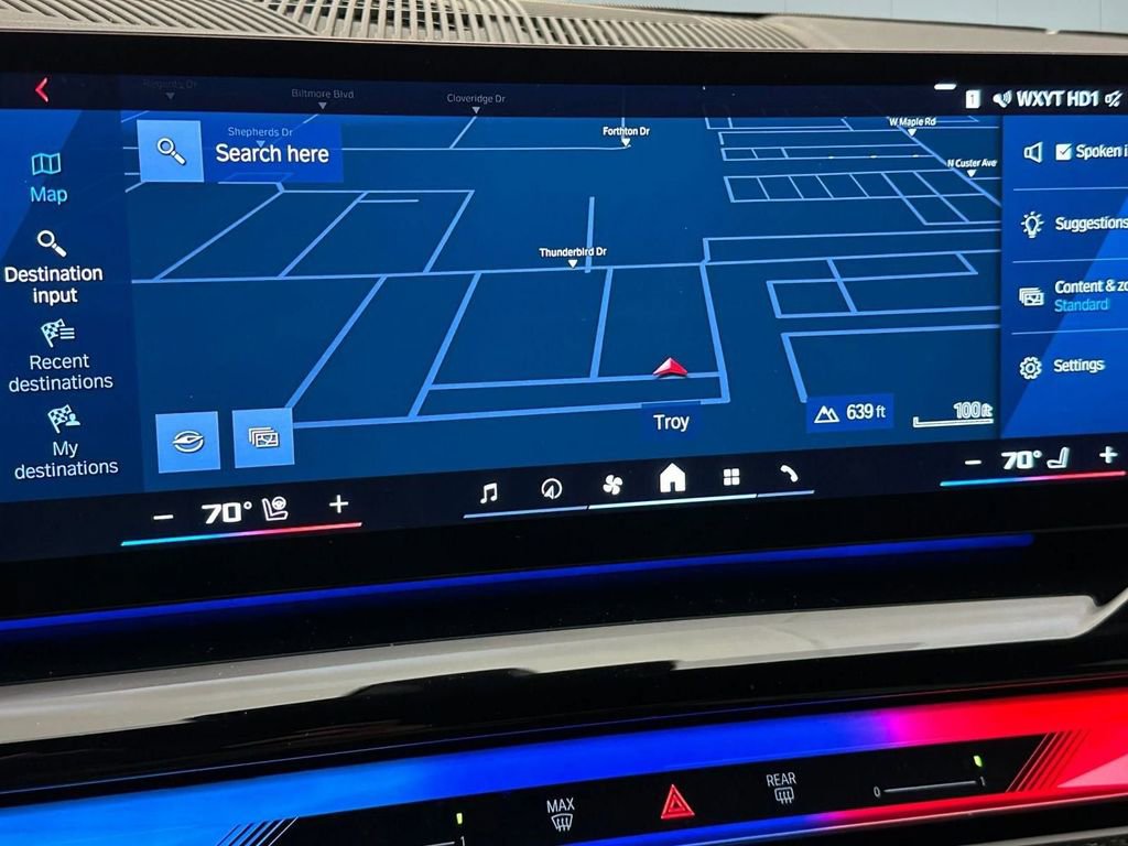 Used 2025 BMW M5 w/ Carbon Package image 27