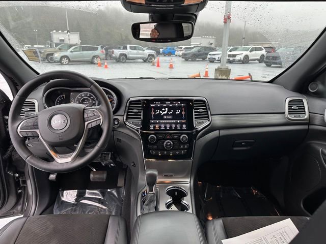 Used 2020 Jeep Grand Cherokee Altitude image 14