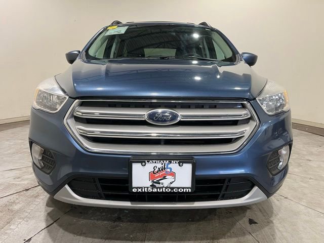 Used 2018 Ford Escape SE w/ SE Sync 3 Package image 4
