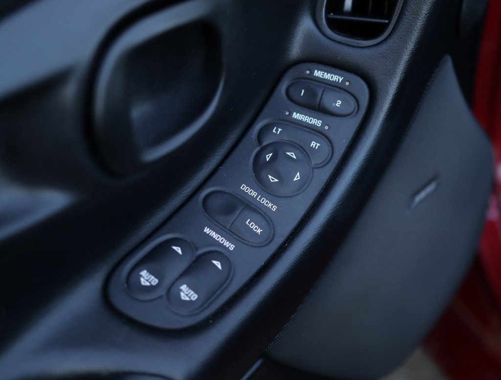 Used 2002 Chevrolet Corvette Coupe w/ Preferred Equipment Group2 image 25