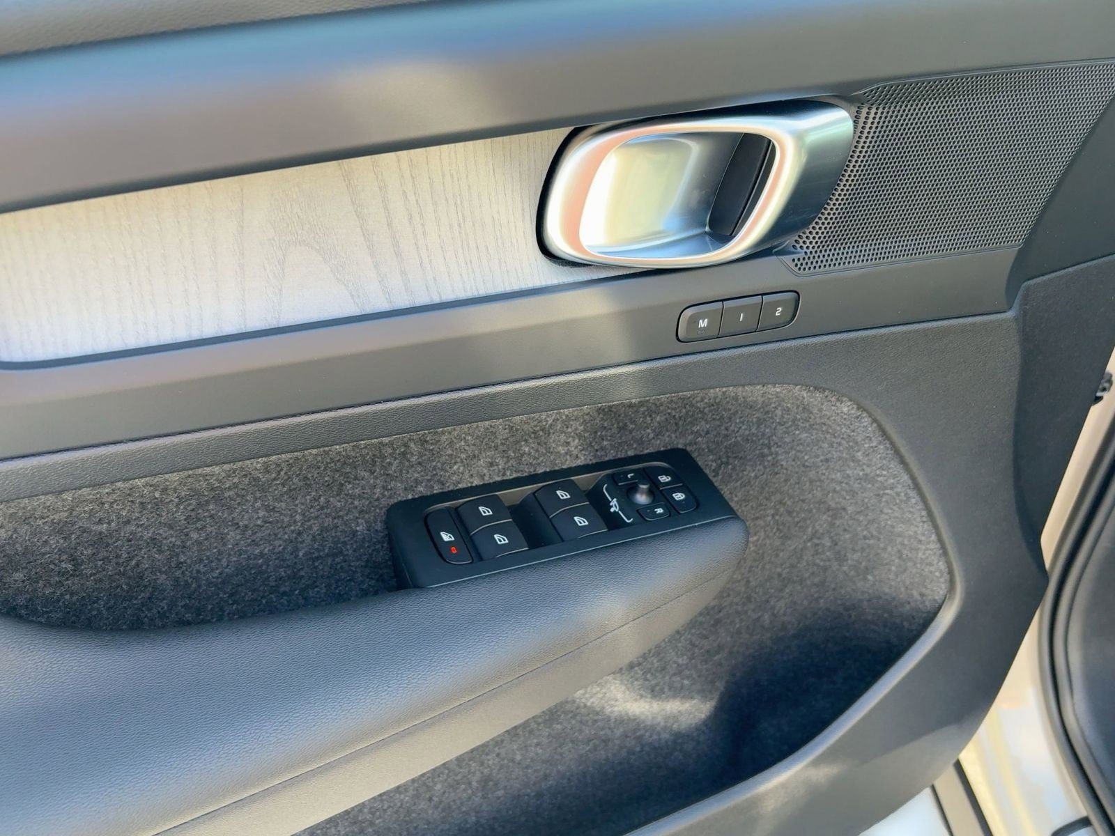 New 2026 Volvo XC40 B5 Core w/ Climate Package image 12