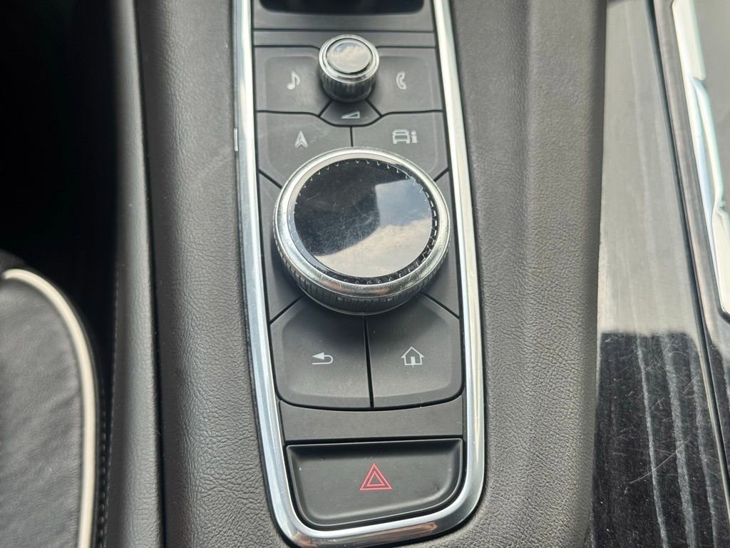 Used 2022 Cadillac Escalade Sport w/ Touring Package RWD image 31