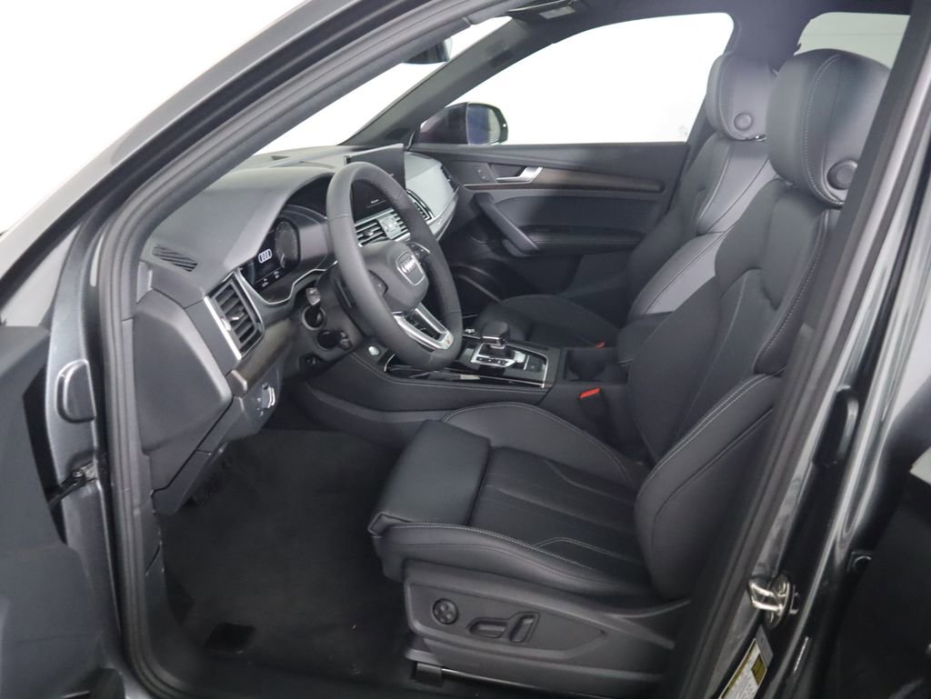Used 2025 Audi Q5 e Premium Plus w/ Premium Plus Package image 21