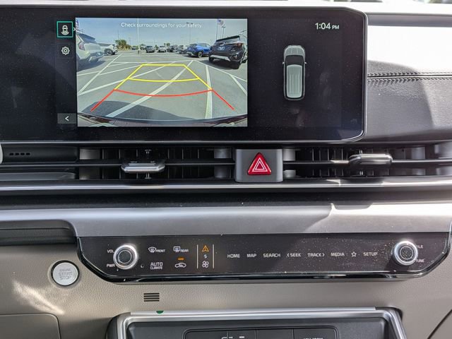 New 2026 Kia Carnival FWD image 17