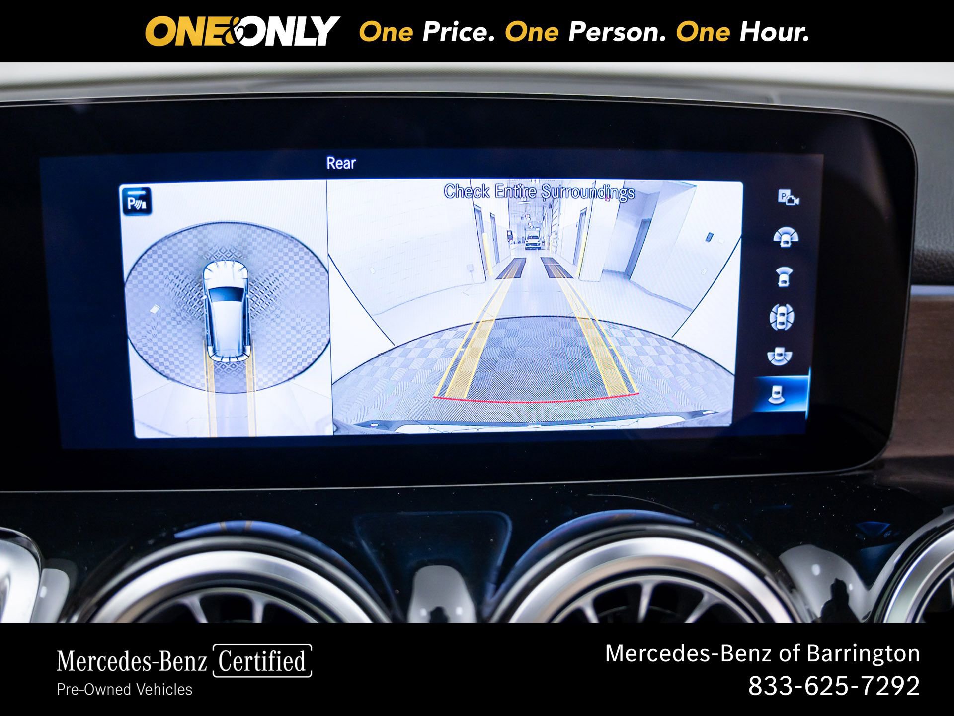 Used 2023 Mercedes-Benz GLB 250 4MATIC w/ Premium Package image 29