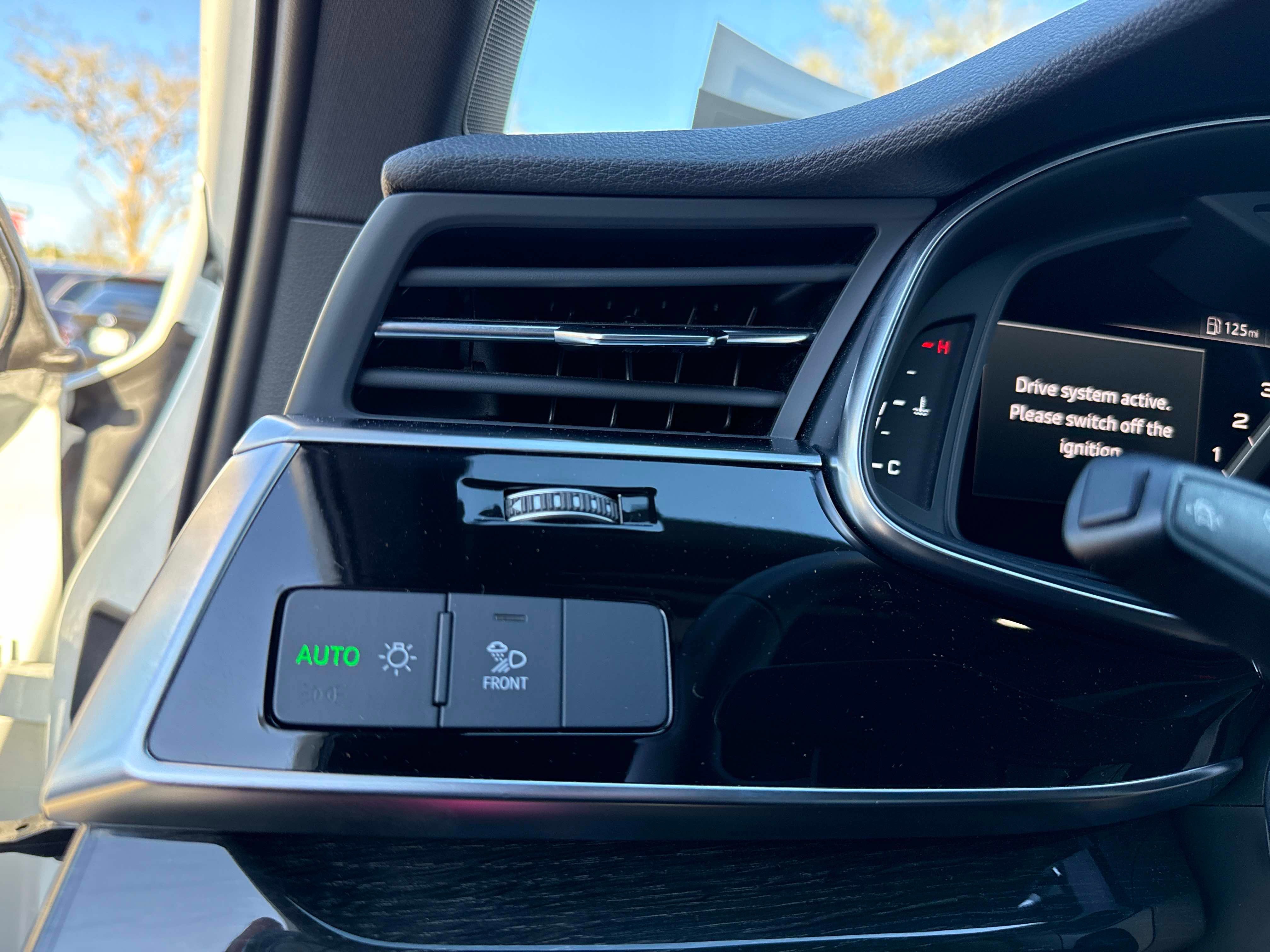 Used 2025 Audi Q7 3.0T Premium Plus image 35