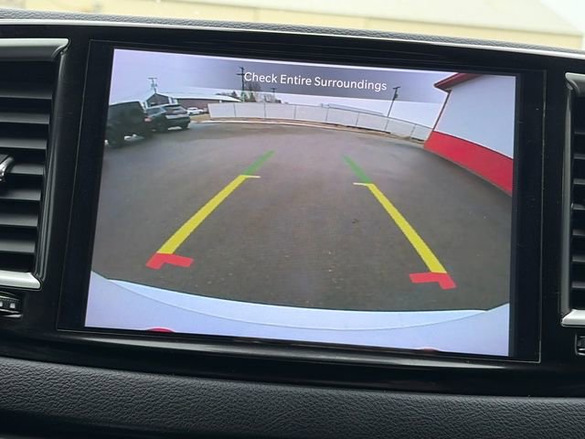 Used 2024 Chrysler Pacifica Touring-L FWD image 43