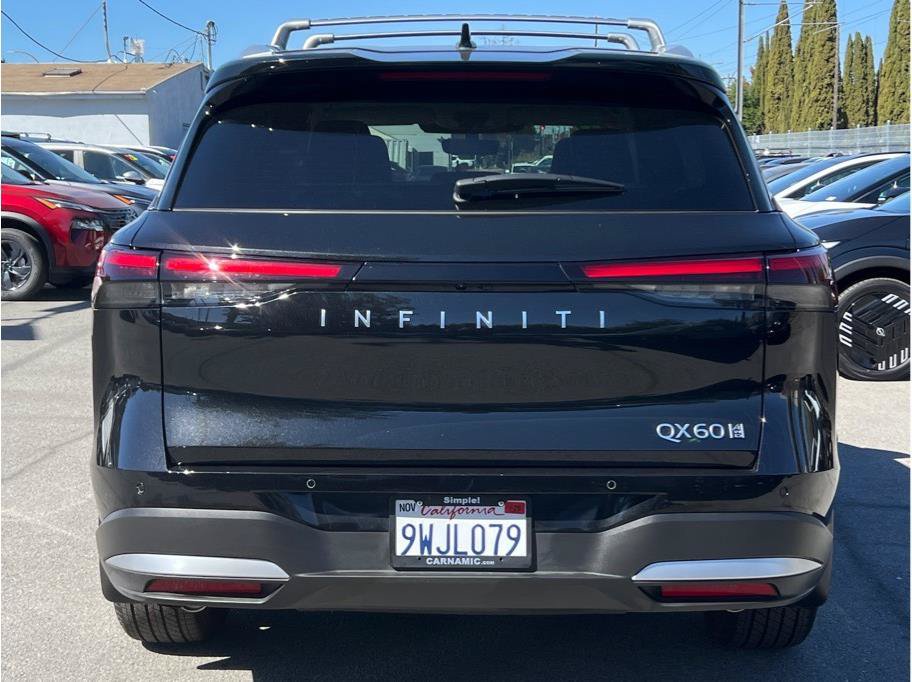 Used 2026 INFINITI QX60 Luxe w/ Cargo Package AWD/4WD image 4