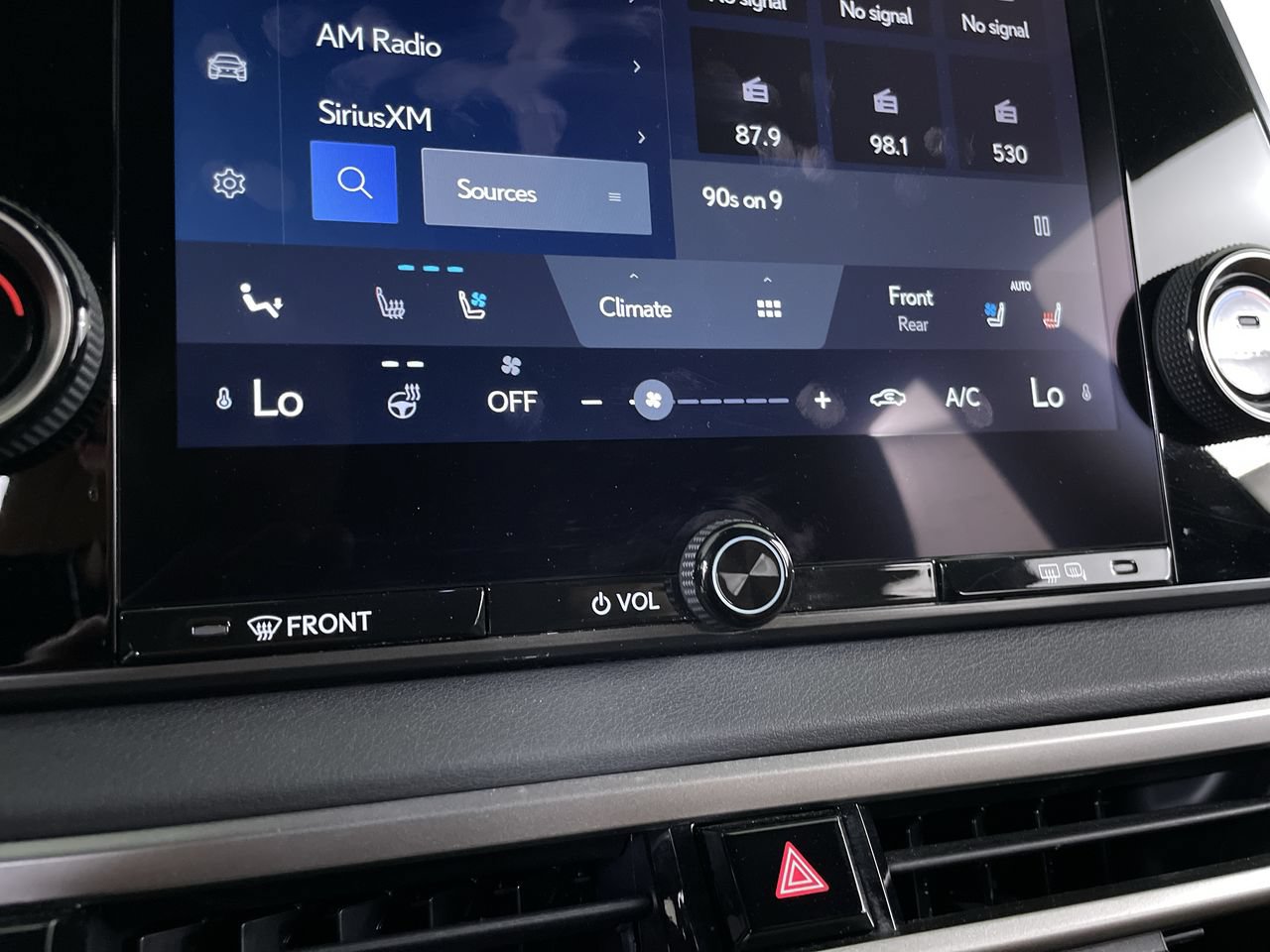 Used 2023 Lexus RX 350 Premium w/ Accessory Package (Z1) AWD/4WD image 17