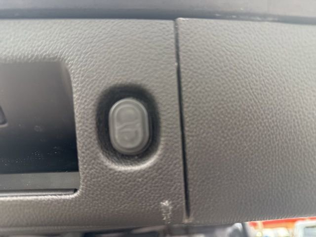 Used 2016 Cadillac Escalade Platinum image 16