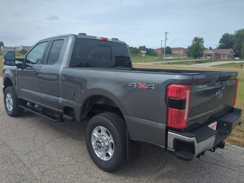 New 2026 Ford F350 XLT image 5