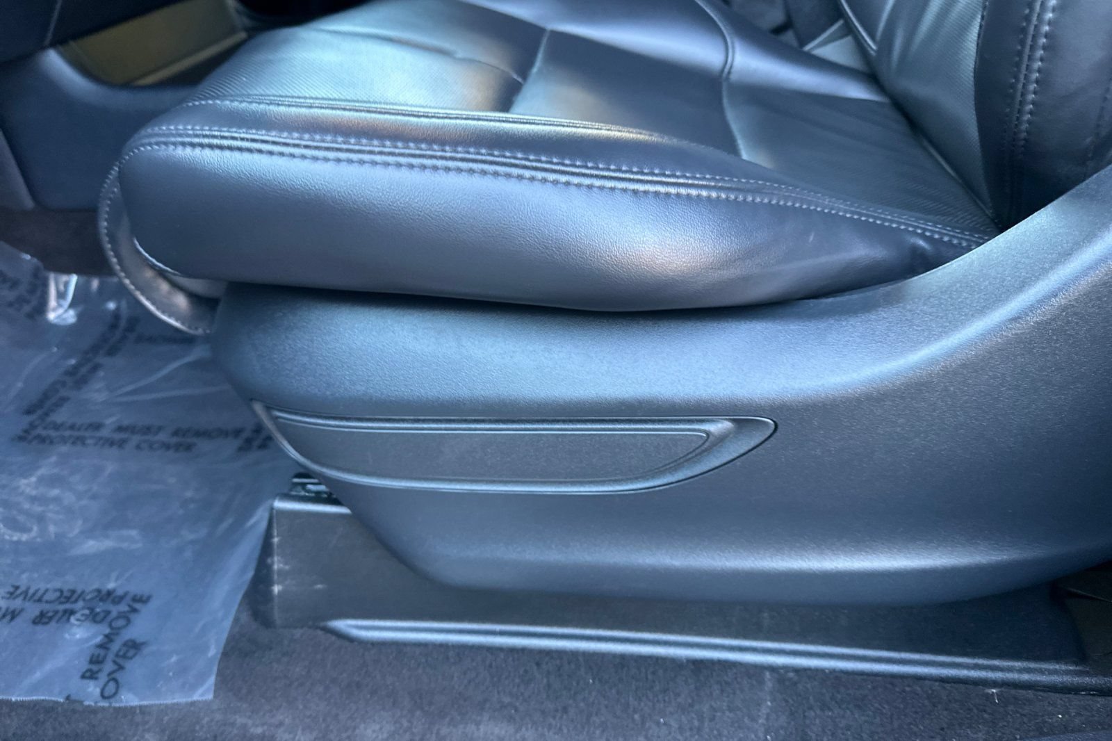 Used 2024 Lincoln Navigator Premiere AWD/4WD image 13
