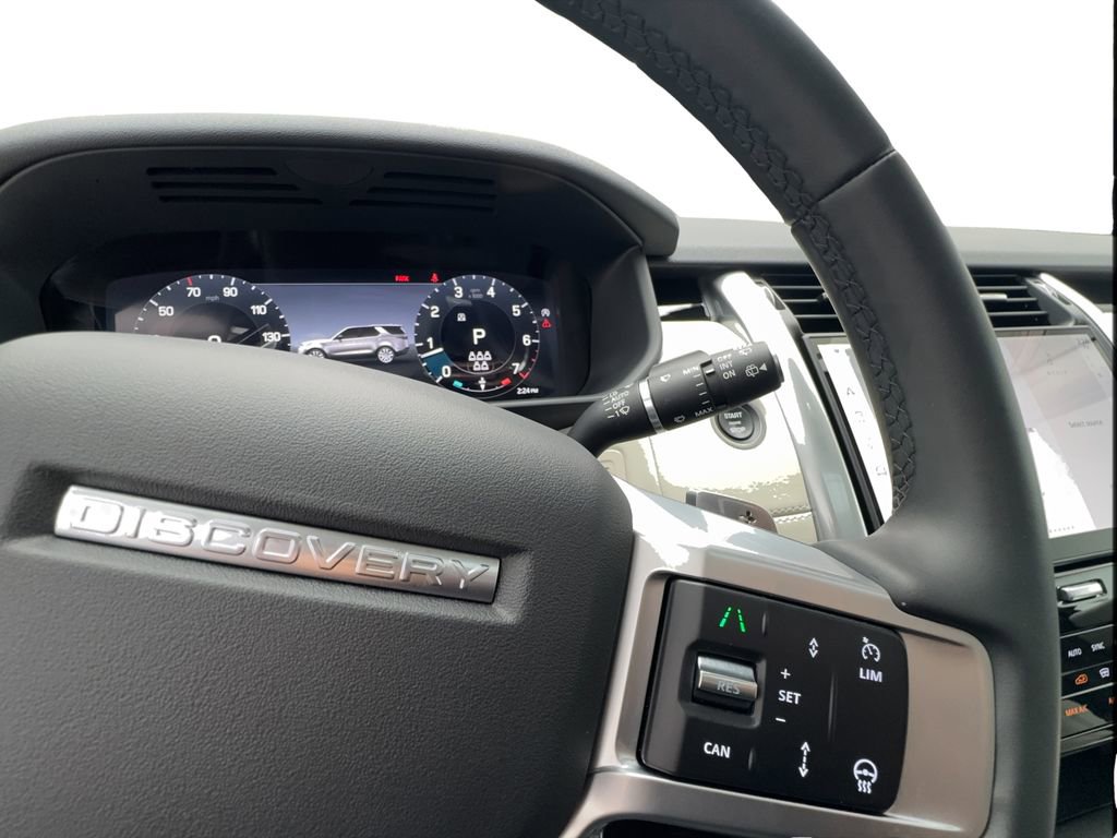 Used 2025 Land Rover Discovery S AWD/4WD image 44