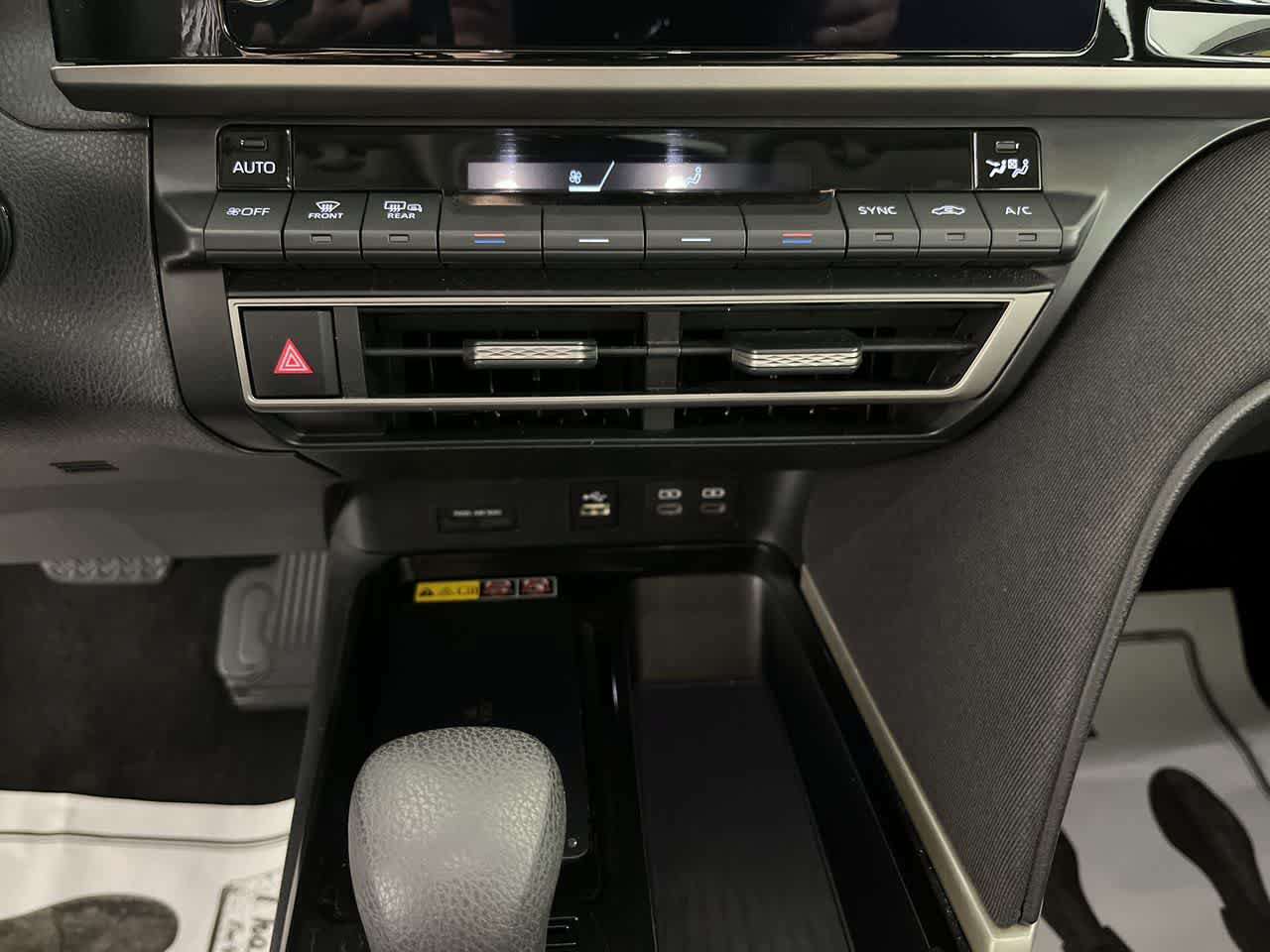 Used 2025 Toyota Camry LE FWD image 20