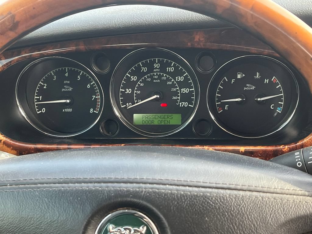 Used 2005 Jaguar XJ8 RWD image 21