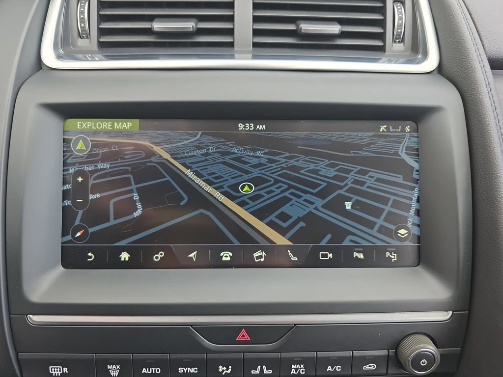 Used 2019 Jaguar E-PACE SE image 25