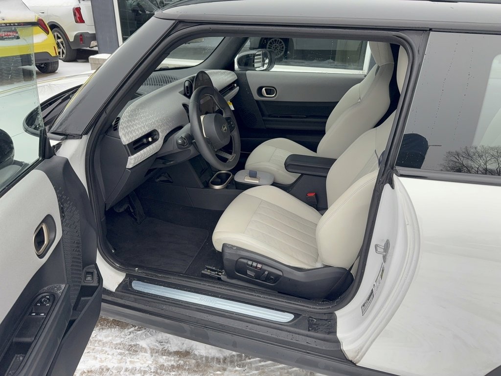 Certified 2025 MINI Cooper S image 5