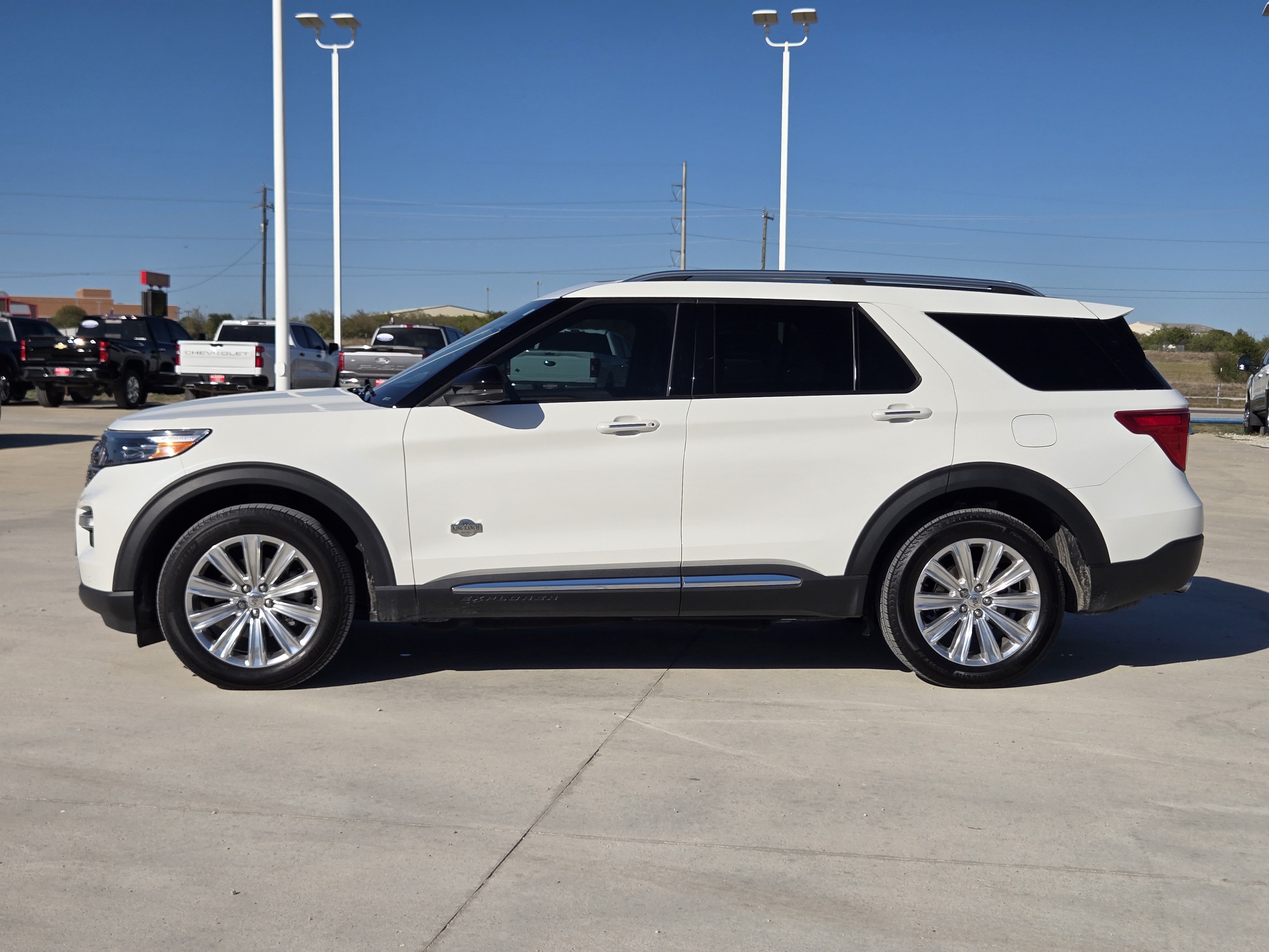Certified 2023 Ford Explorer King Ranch w/ Technology Package AWD/4WD image 4
