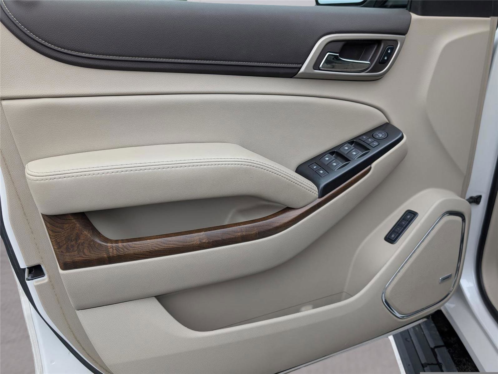 Used 2019 GMC Yukon Denali w/ Denali Ultimate Package AWD/4WD image 14