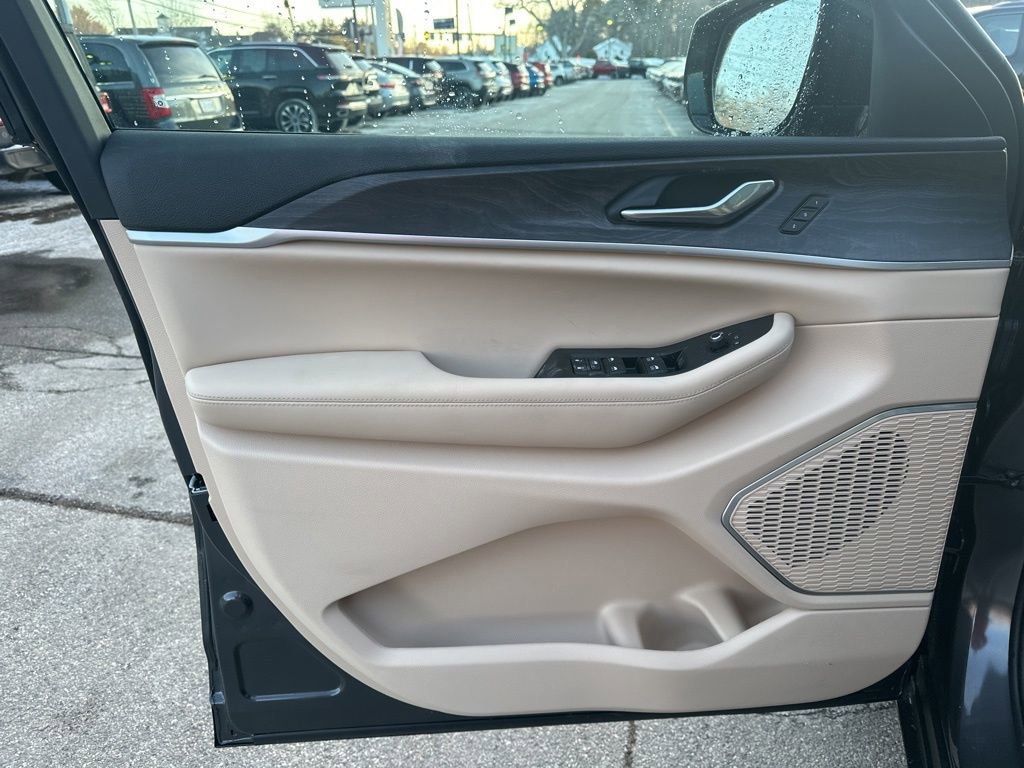 New 2026 Jeep Grand Cherokee Limited image 11