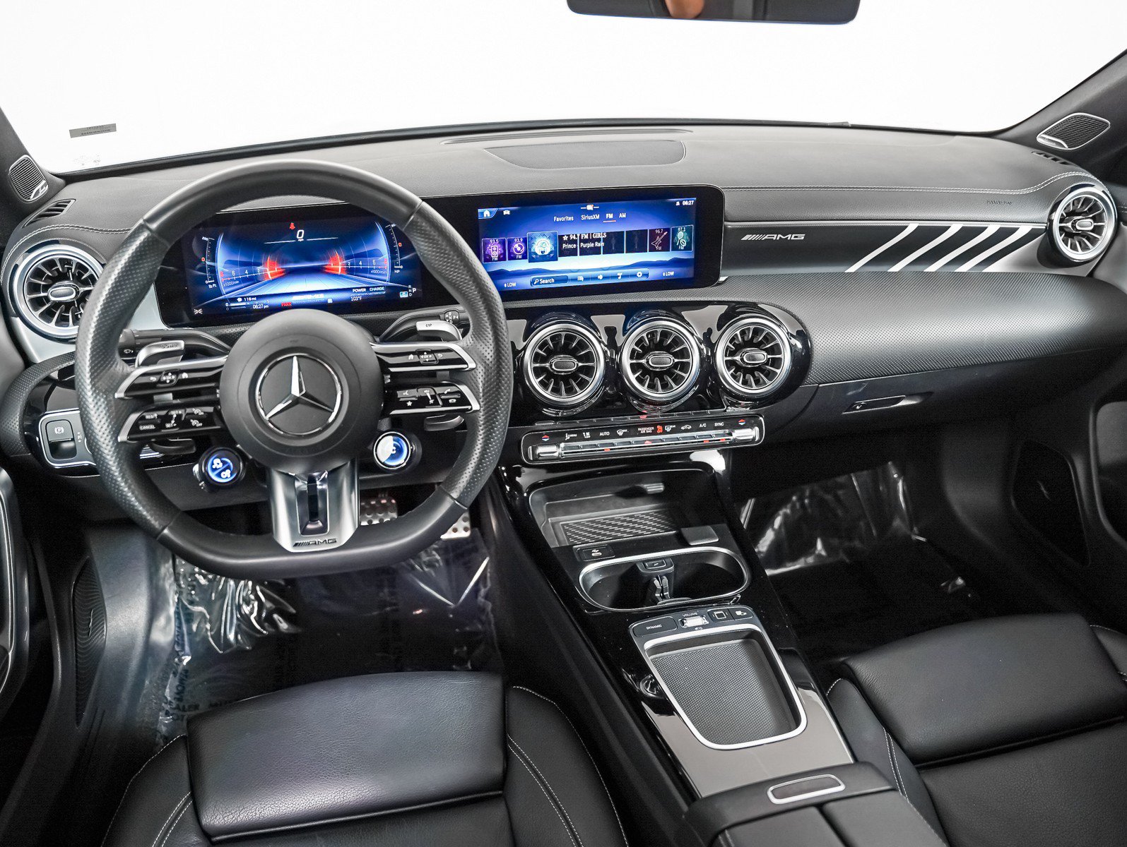 Certified 2025 Mercedes-Benz CLA 35 AMG 4MATIC image 17