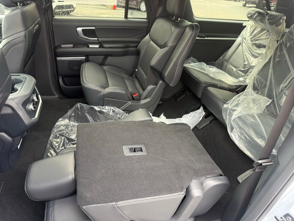 New 2026 Ford Expedition Max Platinum image 38