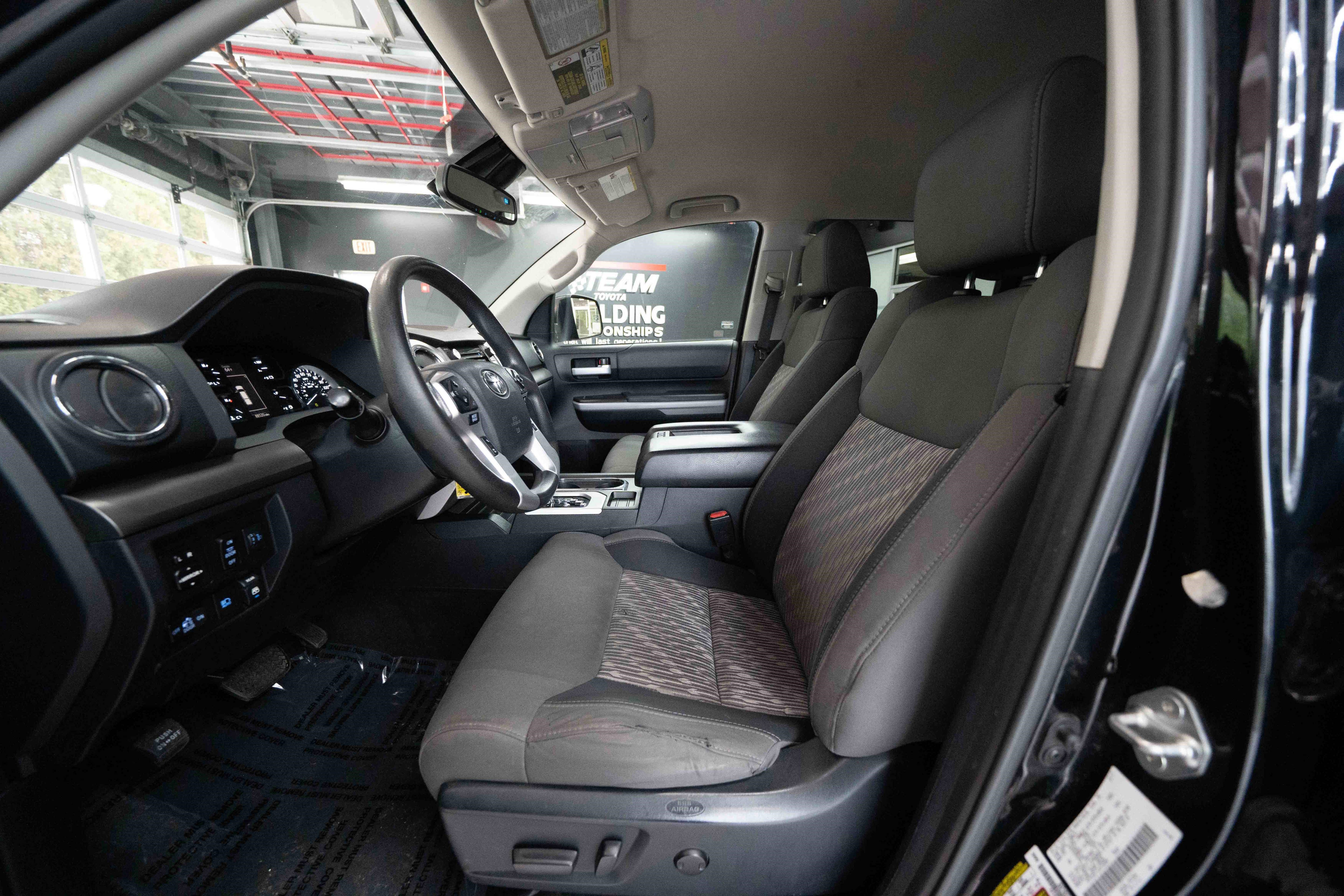 Used 2018 Toyota Tundra SR5 w/ TRD Off Road Package AWD/4WD image 9