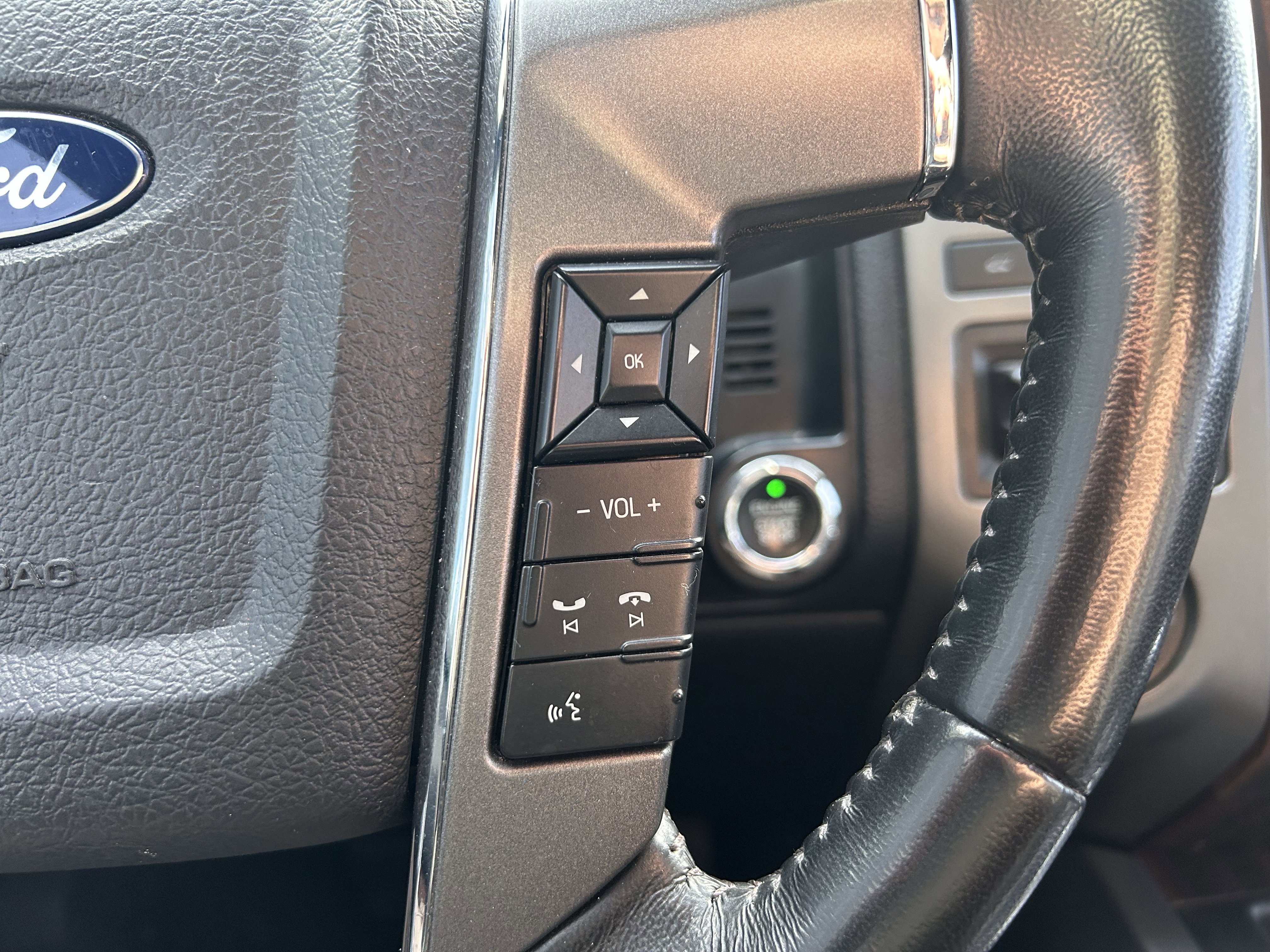 Used 2016 Ford Expedition Platinum image 19